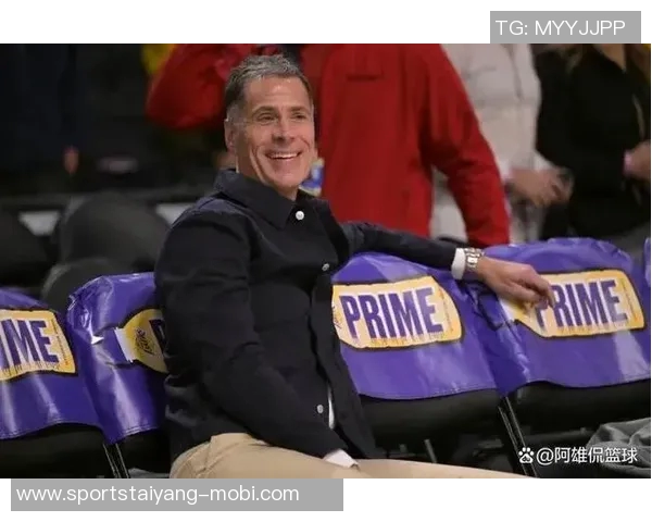 路威谈湖人训练风格JJ不应干涉卢卡与老詹的训练方式